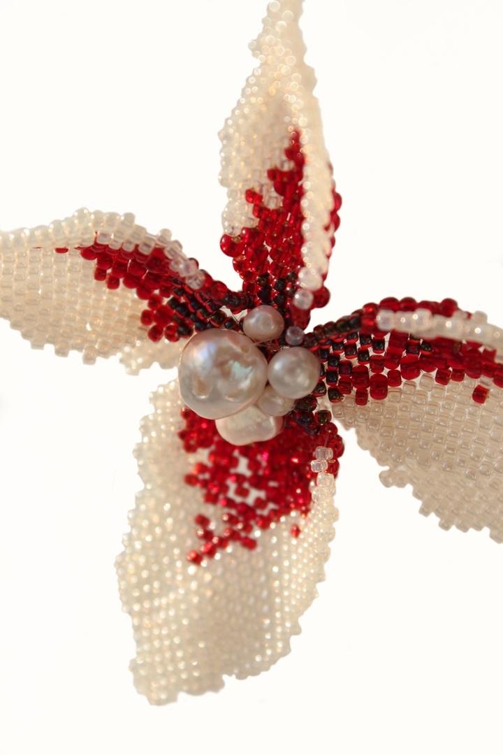 Product image 2: Mono earring «Scarlet Flower»