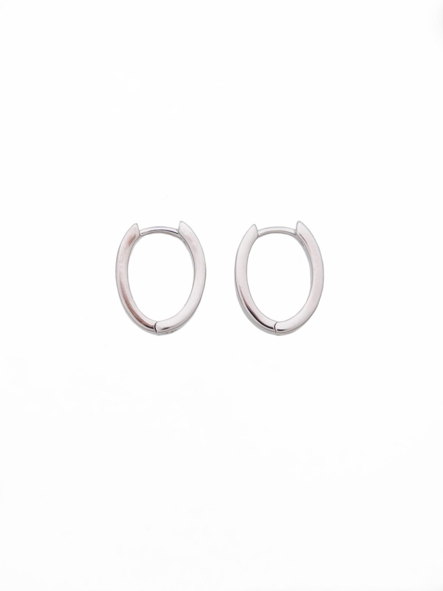 Product image: Transformable earrings, flat oval, smooth texture D 15x20mm