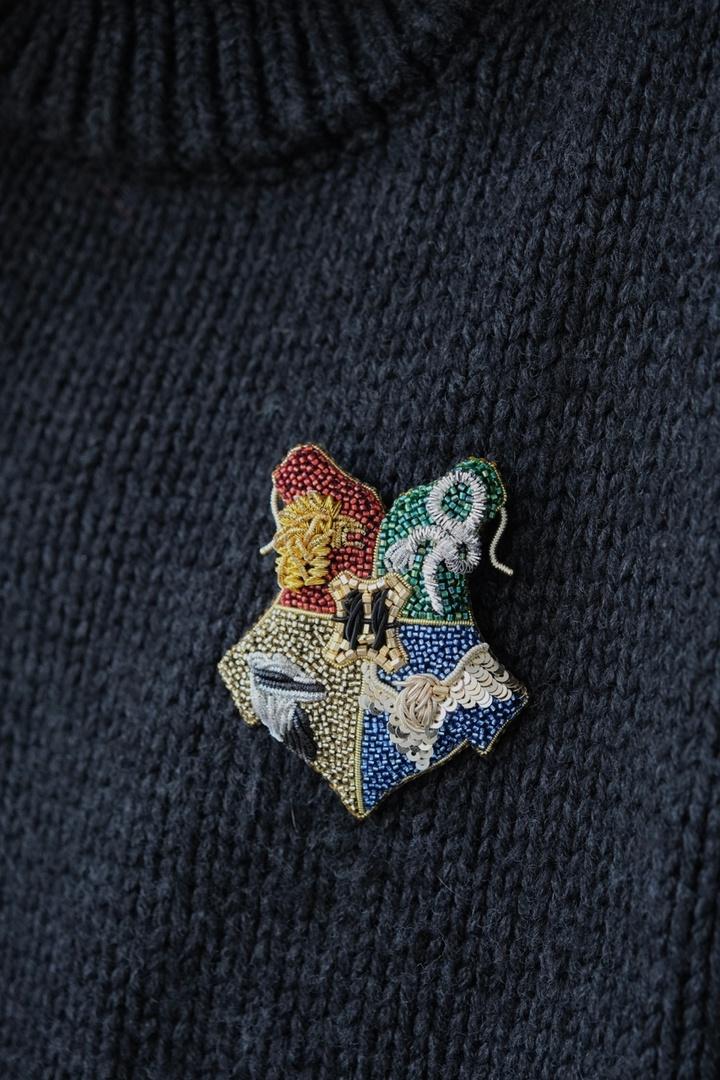 Product image 4: Brooch «Hogwarts Coat of Arms»